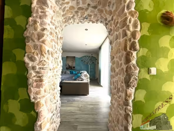 Durchgang Vorzimmer - Wohnzimmer