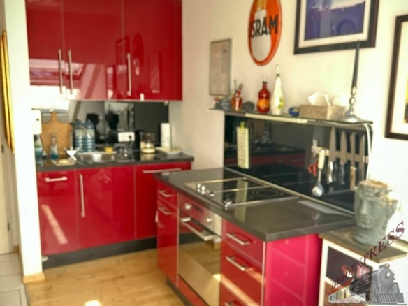 Liebevolle 2 Zimmer- oder Atelierwhg. – DG – Salzburgblick – gemauerter Kaminofen – Sichtdachstuhl