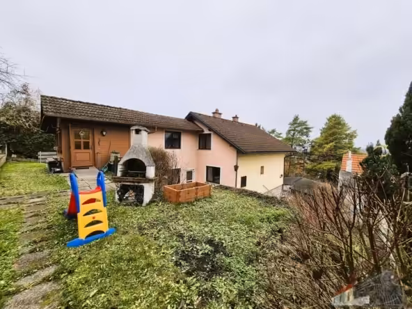 Haustür zum OG