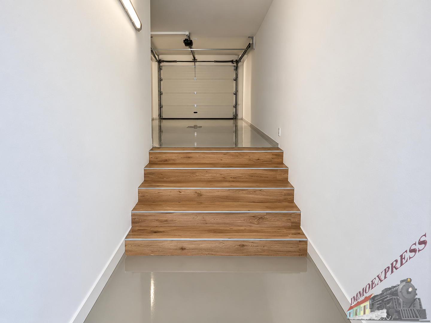 schleuse zur Garage in den Garten