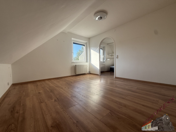 Schlafzimmer Links