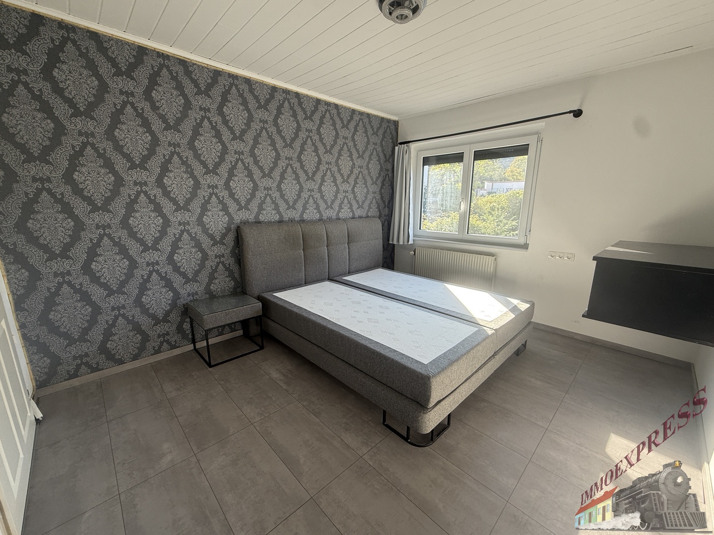 Schlafzimmer EG Links